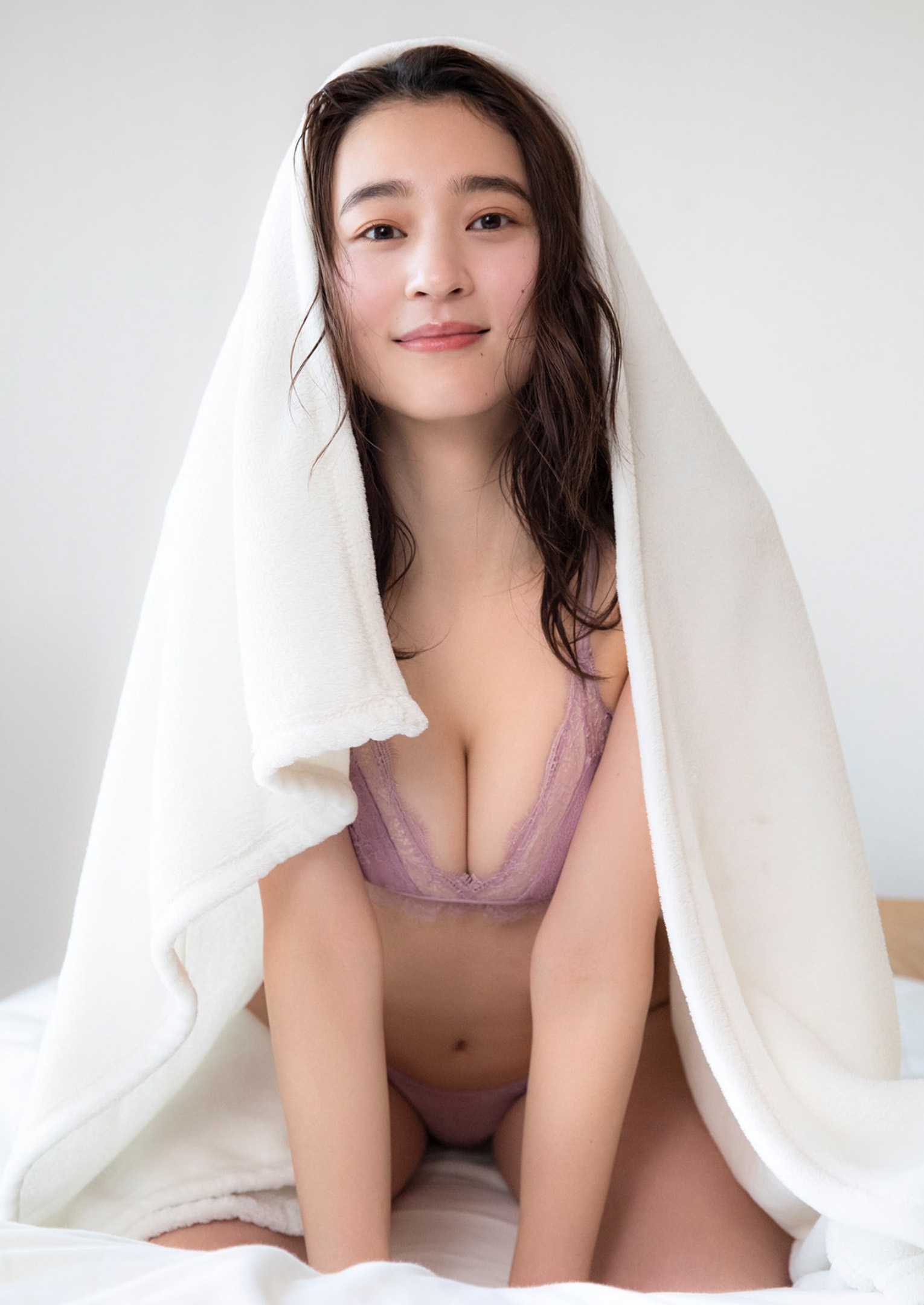 Suzuna 涼那, Young Jump 2023 No.20 (ヤングジャンプ 2023年20号)