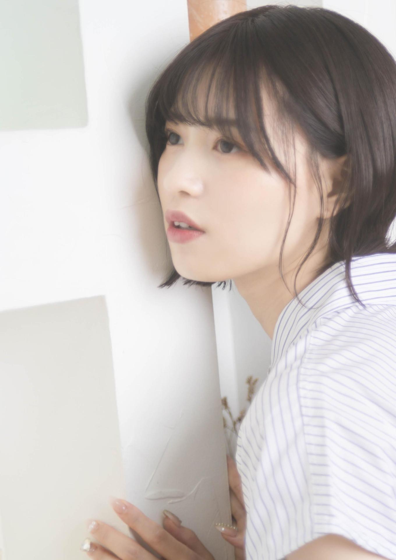 Arai Shiika 新井椎夏, 1st写真集 「うれしいな」 Set.02